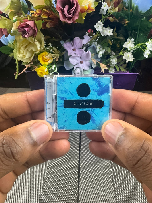 Ed Sheeran - Divide NFC Tag